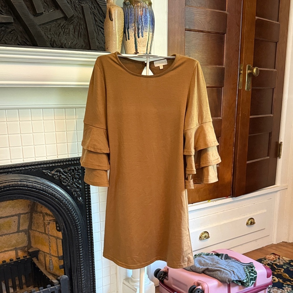 Simply Southern tiered and bell sleeved dress. Worn 2x-excellent condition